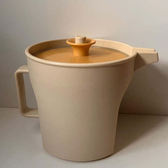 Vintage Tupperware Creamer 1414-6 - Picture 2 of 7